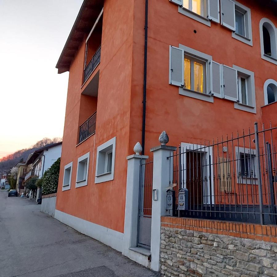 Grape'S Home Canelli Buitenkant foto